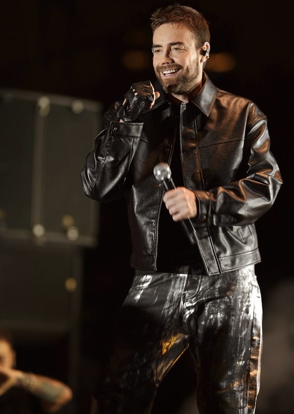 Ünlü popçu Murat Dalkılıç'ın uzun yıllardır burnuyla ilgili problem yaşadığı artık hepimizi malumu!