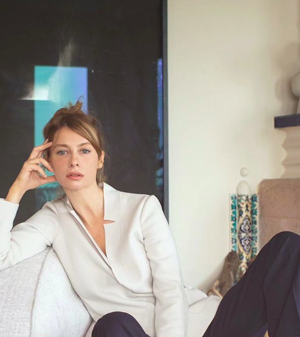 There's hardly anyone who doesn't know Tuba Ünsal, who first entered our lives with her role in Vizontele Tuba. Even though her career has remained stagnant since then, she has always managed to stay in the limelight with her personal life.