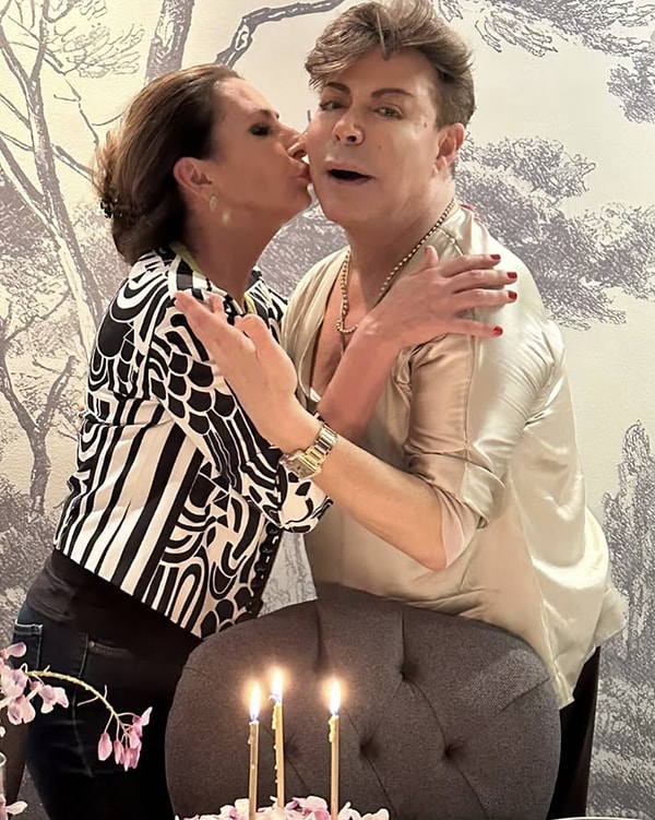 Yakın dostu Nalan Aksoy da sık sık hastaneye giderek Fatih Ürek’in sağlık durumunu yakından takip edenlerden.