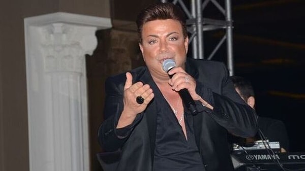 Evinde geçirdiği kalp krizi sonrası yoğun bakıma kaldırılan Fatih Ürek hakkında gelecek güzel haberler bekleniyor.