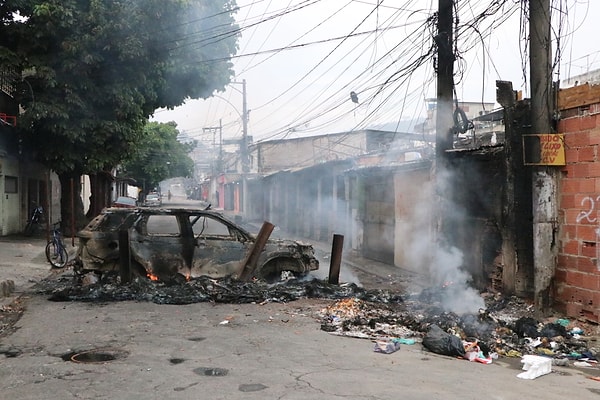 In the conflicts where hundreds of lives were lost, police forces also took 81 individuals into custody.