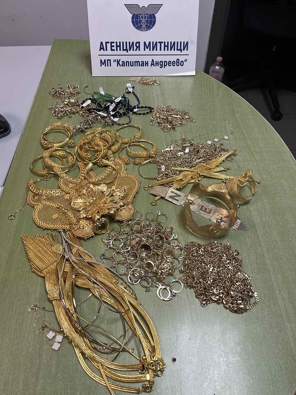 1 kilo 241 gram altın!