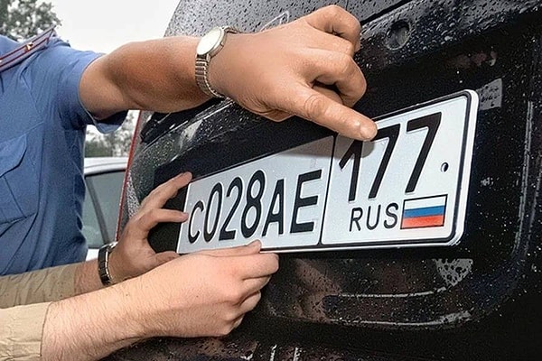 A new era for vehicle license plates in Russia commences on the 1st of January.