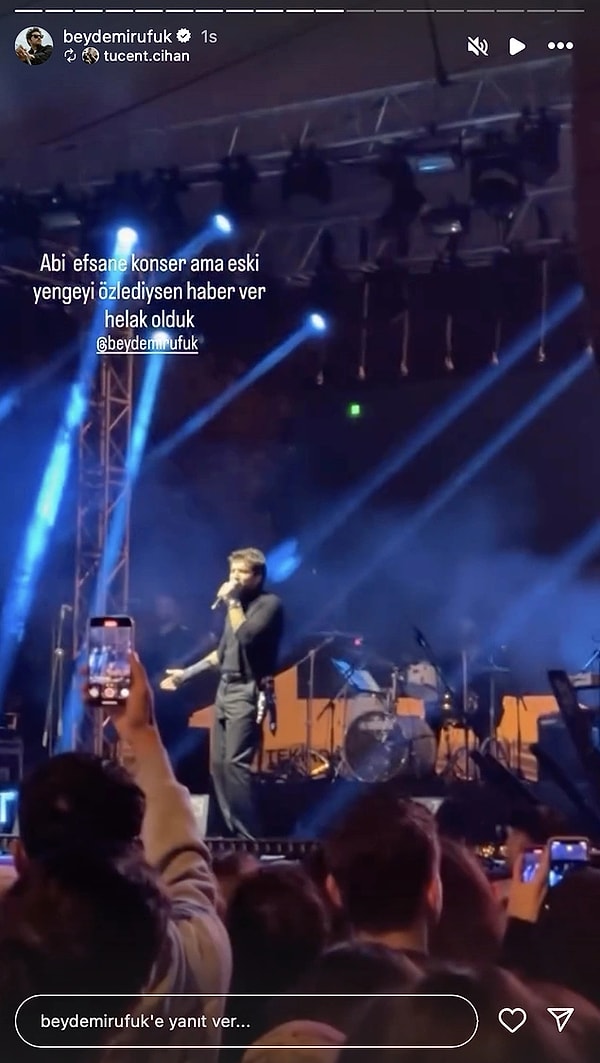 Although Ufuk Beydemir remained silent, he hinted at missing his ex-wife through a story he shared from his concert in Tekirdağ, creating a buzz on social media.