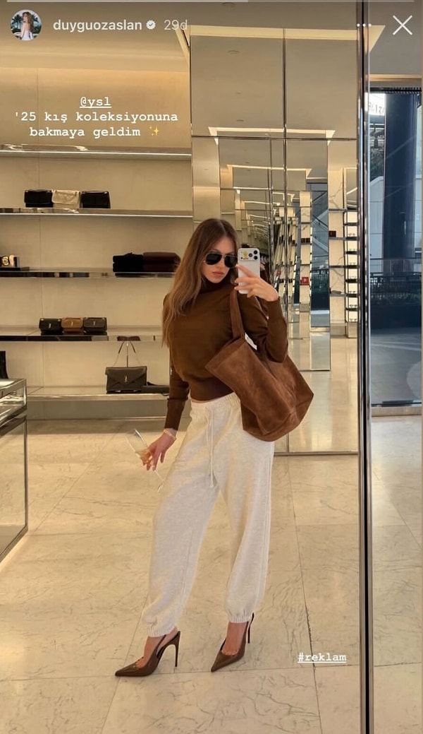 8 Ekim 2025 tarihinde İstanbul’da gerçekleştirilen ünlülere yönelik uyuşturucu operasyonu kapsamında ifade veren Duygu Özaslan kombiniyle dikkatleri üzerine çekti.