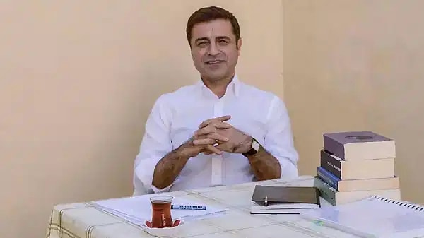 Demirtaş'ın yazısından öne çıkan kısımlar şöyle;