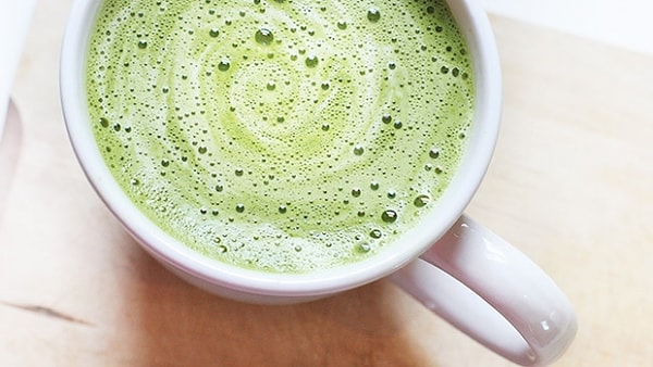 Matcha, one of the most discussed beverages of recent times, is a taste that suits some, while others compare it to henna.