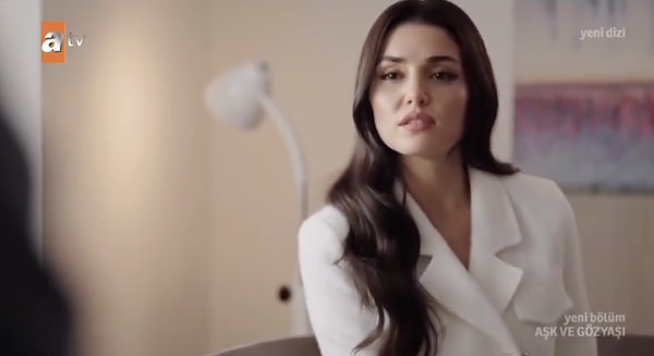 Hande Erçel'in canlandırdığı Meyra karakterinin doktoruyla görüştüğü sahne gündem oldu.