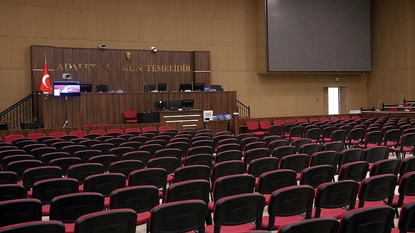 Yapay zekaya ek olarak yeni mahkemeler kurulabilir.