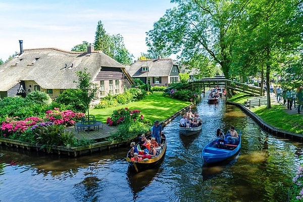 4. Giethoorn, Hollanda