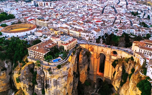 7. Ronda, İspanya