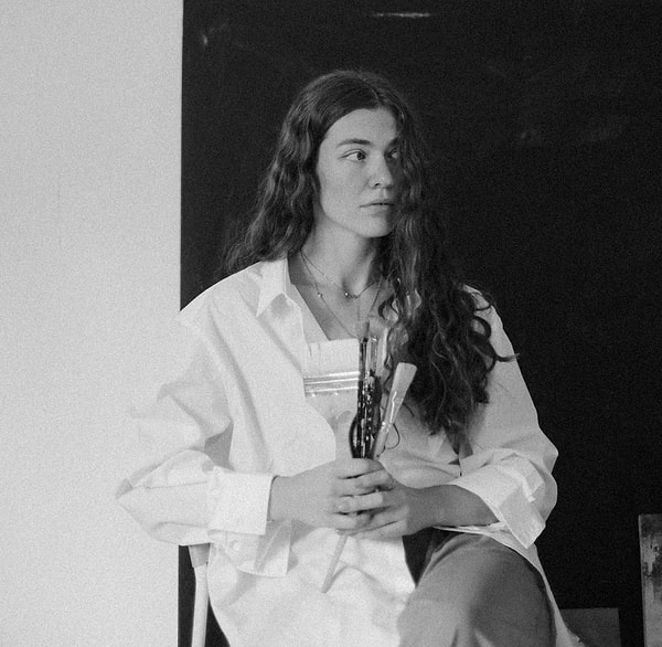 Sanatın, duygularla ışık arasında görünmez köprüler kurduğu bir dünyanın kapısından içeri adım atıyoruz…