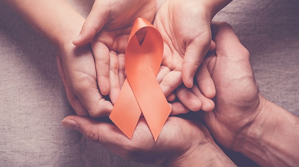 2. Bir arkadaşın kötü bir dönemden geçiyor. Ne yaparsın?