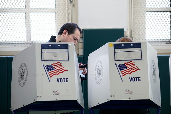 8 milyonu aşan nüfusu ile dünyanın en hareketli şehirlerinden biri olan New York’ta seçim heyecanı yaşanıyor.