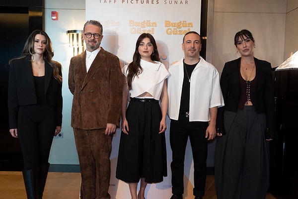 Ayça Ayşin Turan, uzun bir aradan sonra sinema filmiyle geri dönüyor.