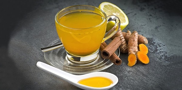 3. Zerdeçallı ve Karabiberli Çay