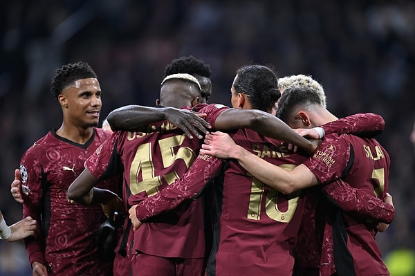 İkinci yarıda sahne Osimhen'in...