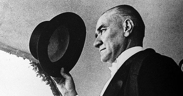 10 Kasım 2025 Atatürk'ü Anma Günü Hangi Güne Denk Geliyor?