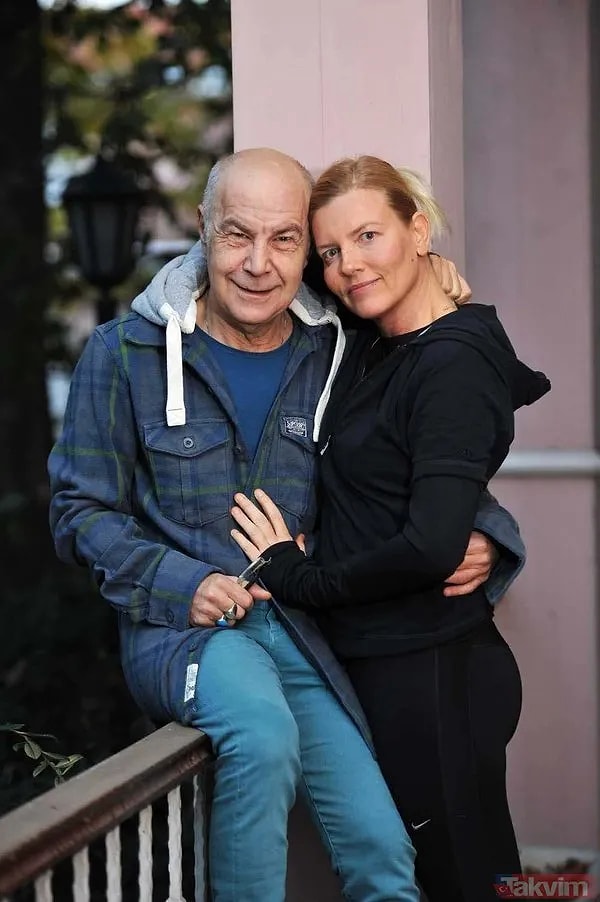 Şarkında ardında aslında Mazhar Alanson'un yıllara meydan okuyan aşkı var desek yeridir.