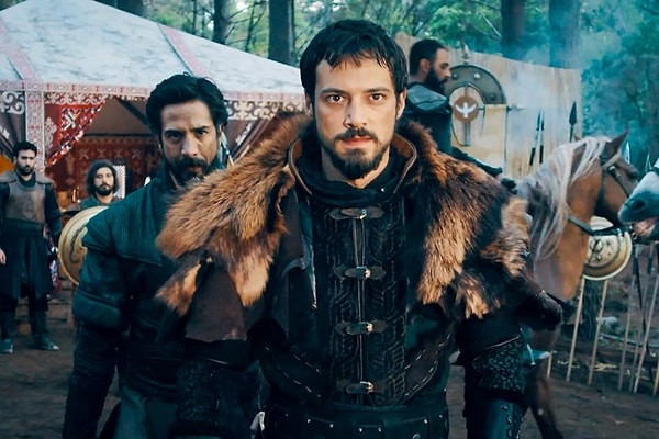 atv'nin yeni sezon için en iddialı işlerinden Kuruluş Orhan, Mert Yazıcıoğlu'nun başrolüyle ekranlara geri döndü.