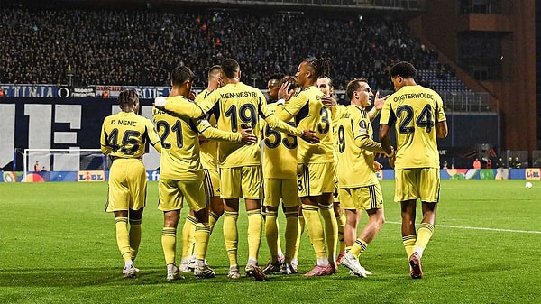 Fenerbahçe'de Tedesco'nun ilk 11'i maça dakikalar kala belli oldu.