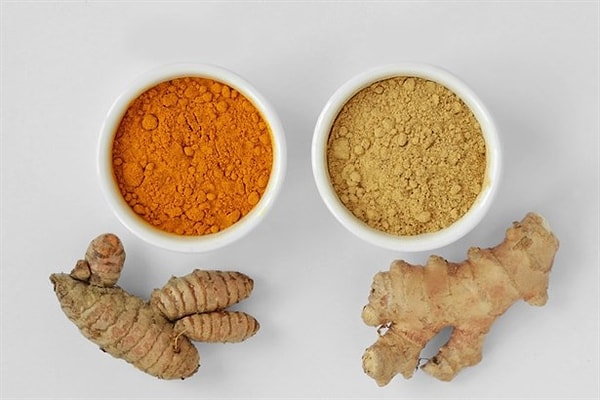 The secret of the soup lies in two potent spices it contains: ginger and turmeric.