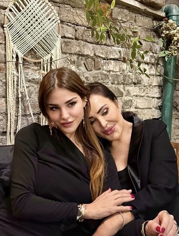 Son olarak annesinin paylaşımıyla gündeme geldi.