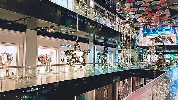 Geçtiğimiz Haziran ayında kapılarını tamamen kapatan Türkiye’nin ilk “lüks ve butik” AVM’si Prestige Mall yakında yıkılacak.