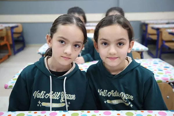 Farklı hırka ve farklı toka ile tanımaya çalışıyorlar.