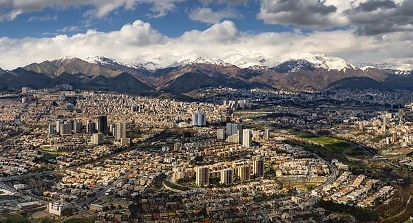 Tahran'a su sağlayan barajlar kuraklıkla boğuşuyor.