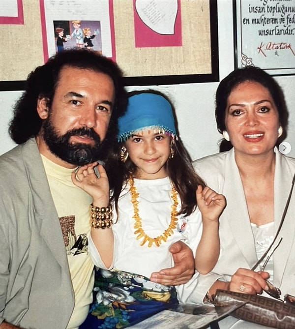In 1983, Türkan Şoray, a renowned figure in her field, tied the knot with her colleague Cihan Ünal, and this union brought forth a daughter, whom they lovingly named Yağmur.