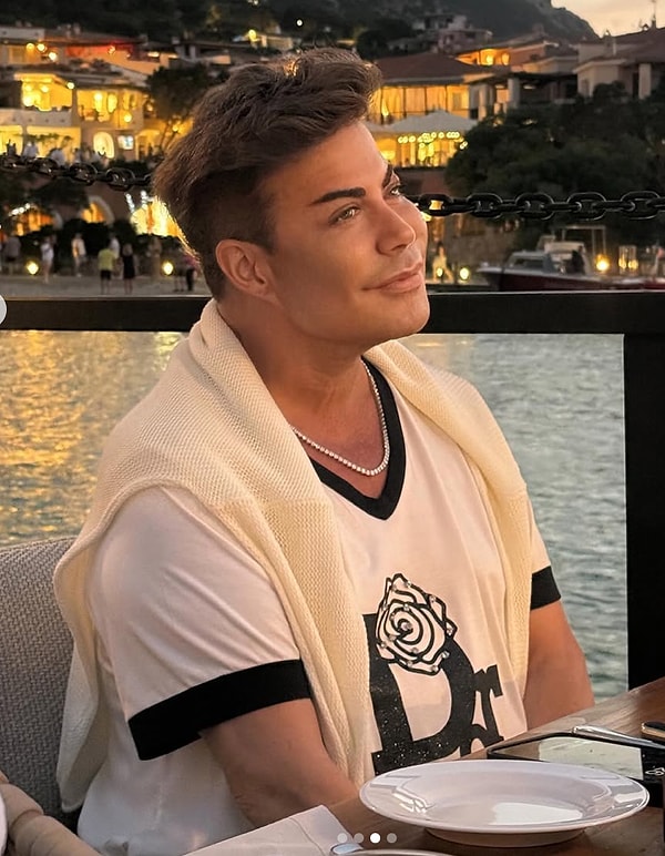 15 Ekim sabahı evinde geçirdiği kalp krizi sonrası apar topar müdahale edilen Fatih Ürek, 20 dakikalık kalp masajı sonucu hayata döndürülmüştü.