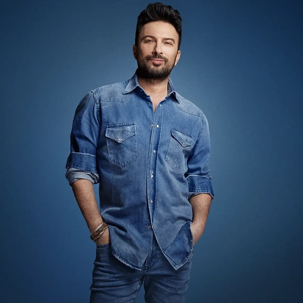 Fakat daha mekanın sahibi gelmemişti tabii... Rekor her zamanki gibi bu sene de Megastar Tarkan'dan geldi.