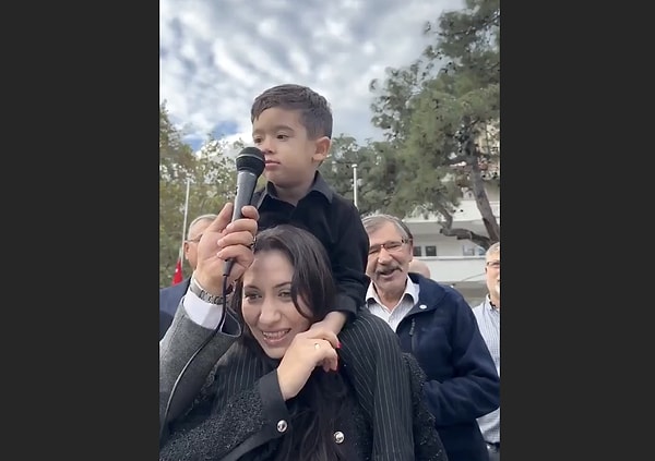 Miniğin coşkusuna tüm halk katıldı.