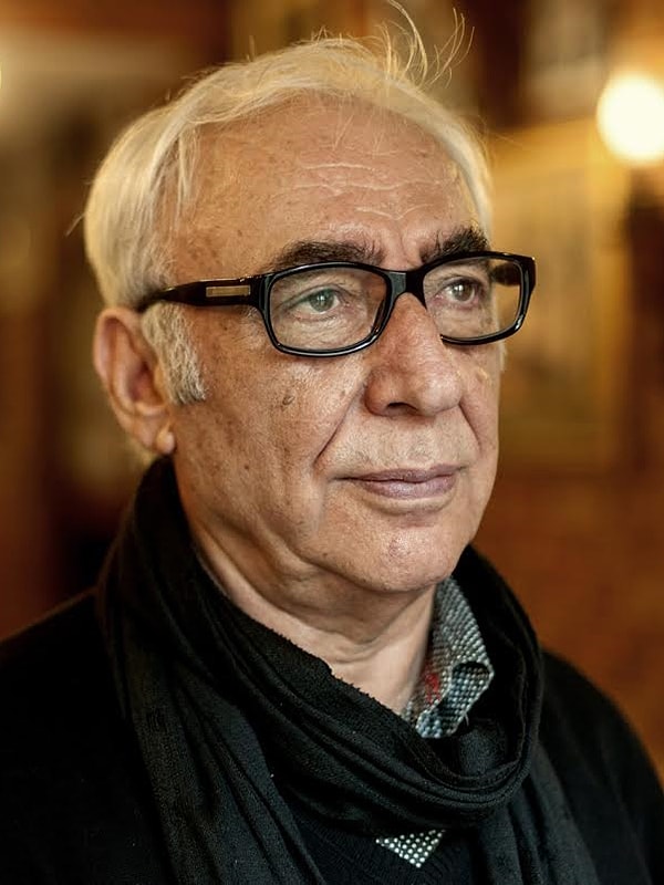 1990’larla birlikte Türk sineması yeniden salonları doldururken, yine o var sahnede.