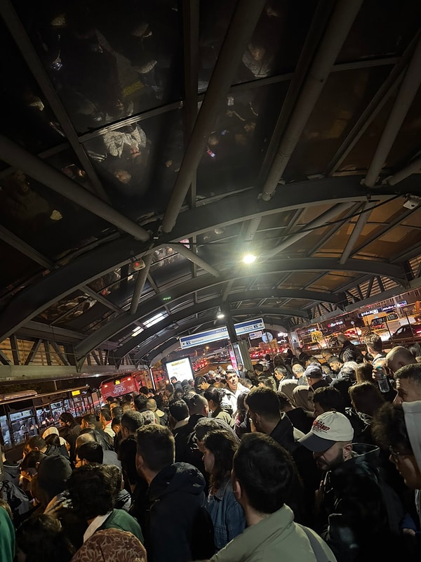 İstanbul'da bu sabah metrobüs çilesi yaşandı!
