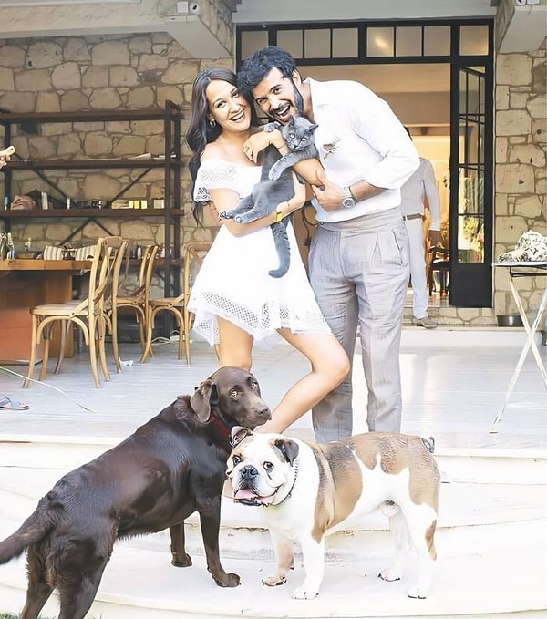 Gupse Özay konuk olduğu Berfu Yenenler'in programında eşi Barış Arduç ve annelik deneyimleriyle ilgi yaptığı samimi itiraflarla dikkat çekmişti.