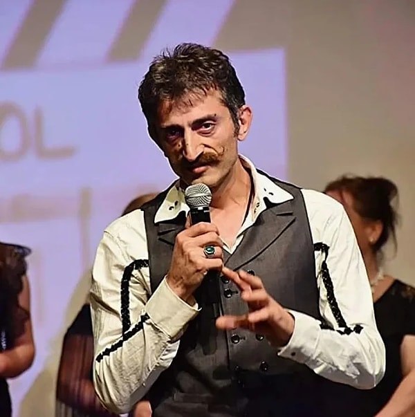 Çok Güzel Hareketler'le adını duyuran Metin Keçeci, ekip arkadaşlarına ve Yılmaz Erdoğan'a sitemiyle gündem olmuştu.