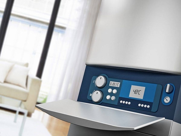 Oda termostatı kullanmak, kombinin gereksiz yere devreye girmesini önleyerek yakıt tüketimini yüzde 15’e kadar azaltabiliyor.