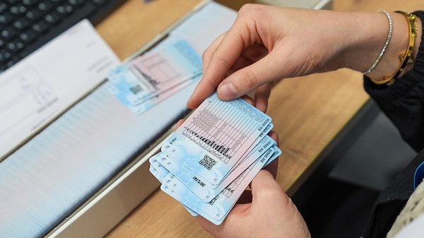 Eski tip ehliyet yenileme süreci uzun süredir devam ediyordu ancak 31 Ekim 2025 tarihi itibariyle sona erdi.