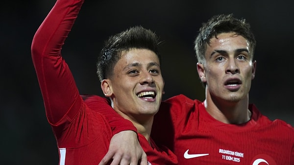 According to a report by Mundo Deportivo, Real Madrid is also among those vying for Kenan's attention.