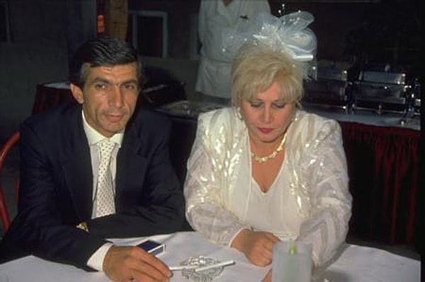 1980’de ise ünlü kabadayı Hasan Heybetli ile evlendi.