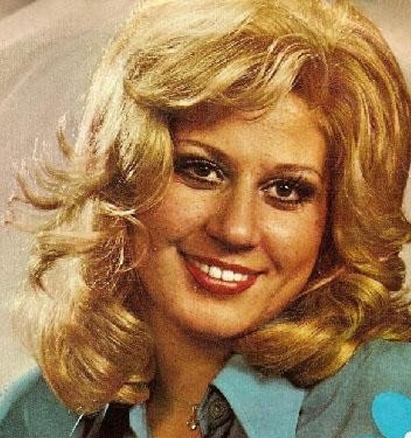 2000’li yıllarda müzik dünyasındaki durgunlukla birlikte sahnelerden bir süre uzaklaştı.