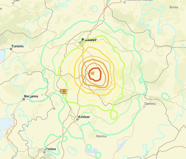 Sarsıntıların güneyde yoğunlaşmasının nedenleri üzerine farklı teoriler bulunuyor.