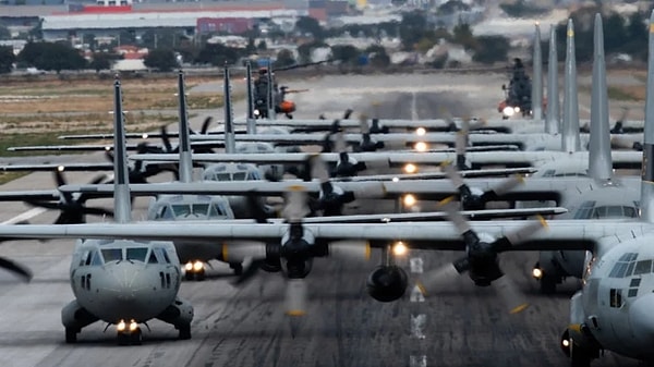Şehit olan 20 askere ağlarken Yunanistan Hava Kuvvetleri’nin skandal paylaşımı sosyal medyada olay yarattı.