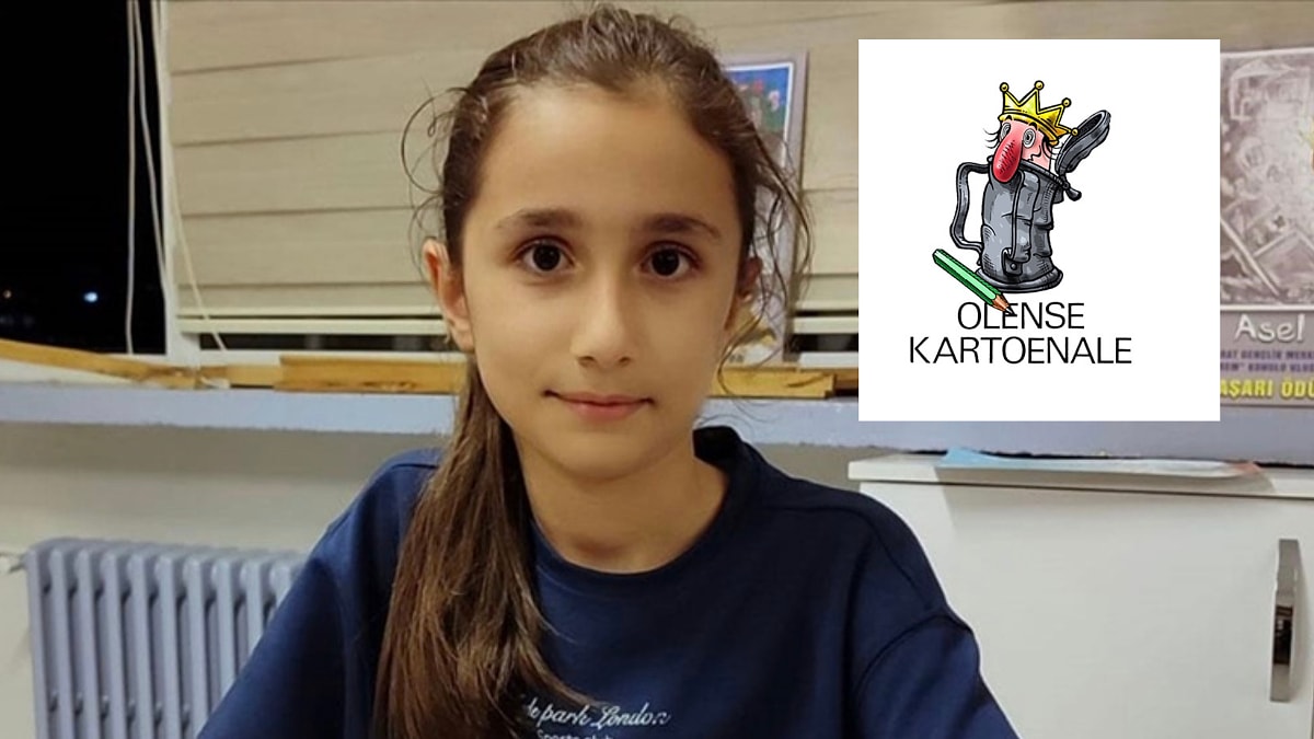 Sinoplu İlkokul Öğrencisi Sare Nur Çizdiği Karikatürle Dünya Birincisi Oldu