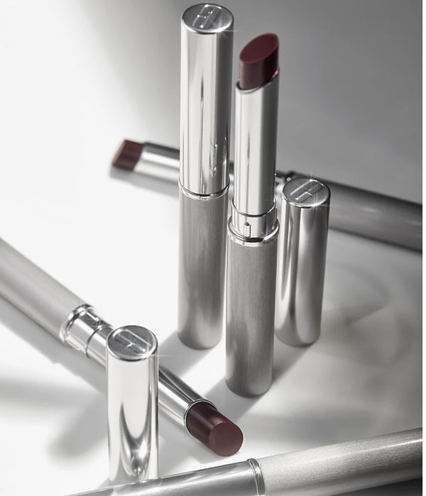 CLINIQUE ürünlerinde 1000 TL ve üzerine 600 TL indirim!