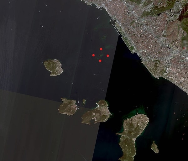 Günümüzde Maltepe ilçesinde yer alan Küçükyalı ve Dragos bölgeleri açıklarında yer alan kayıp ada uydu görüntülerinde de karşımıza çıktı.