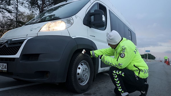 Hangi araçlar kış lastiği takmak zorunda?
