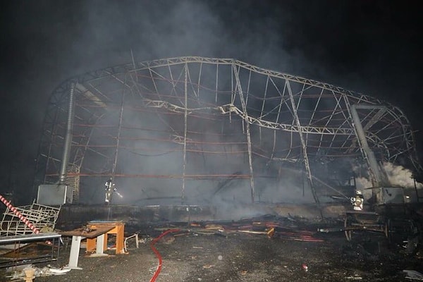 Şakir Paşa Ailesi setinde finalin ardından 3. kez yangın çıkmış.